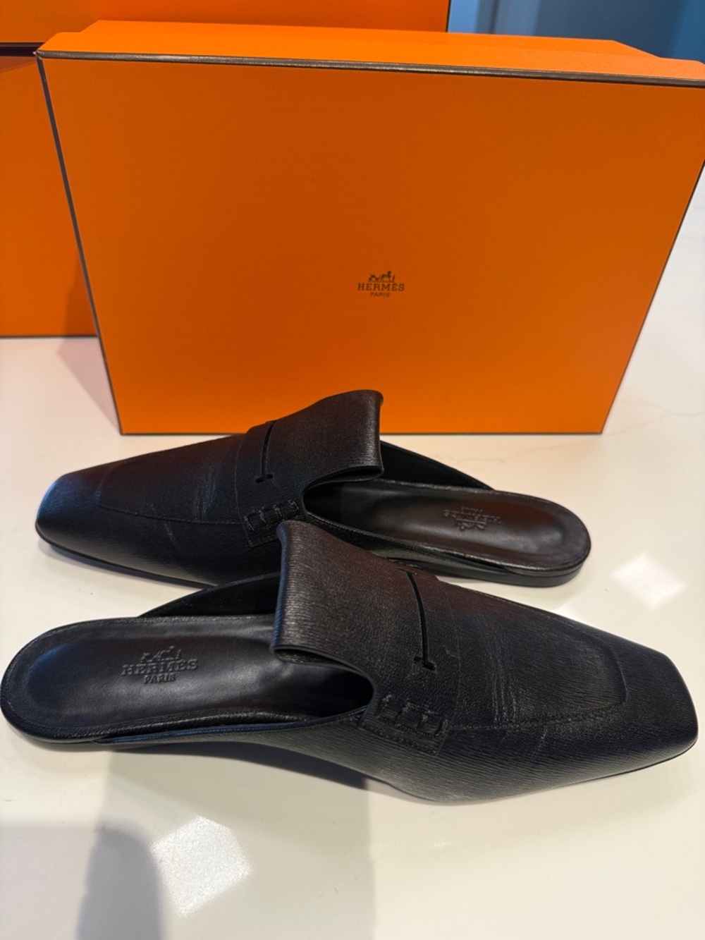 Hermes Eloge Mule, Noir